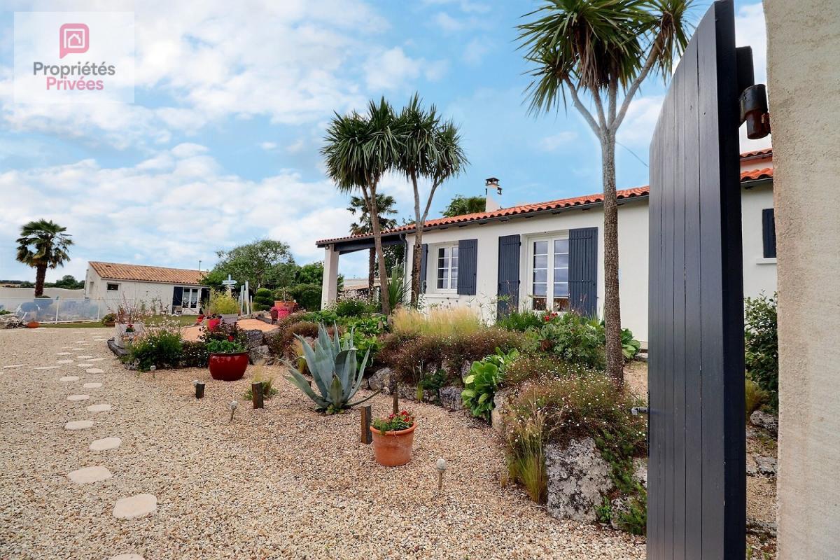 Maison 8 pièces 152 m² · à Pont L Abbe D Arnoult · 152 m² · 459 800 €