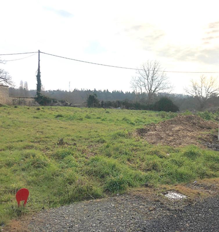 Terrain 662 m² · à Migne Auxances · 662 m² · 85 990 €