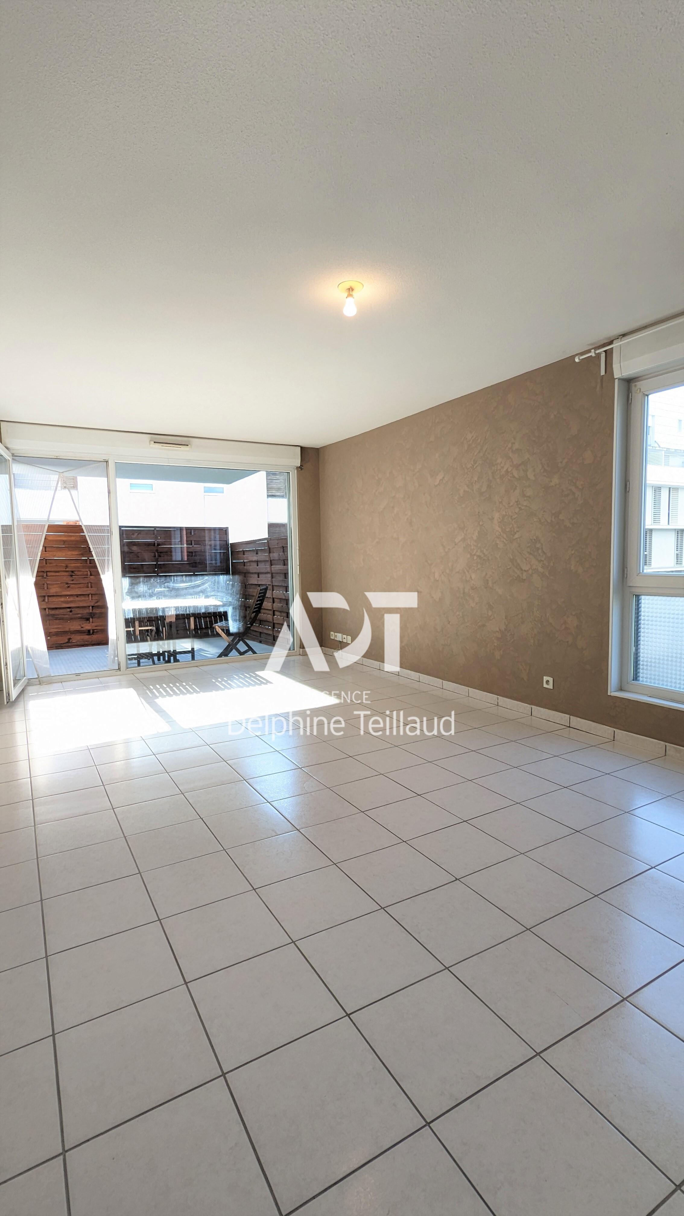 Appartement – GRENOBLE ISERE AUVERGNE-RHÔNE-ALPES - Vue 3