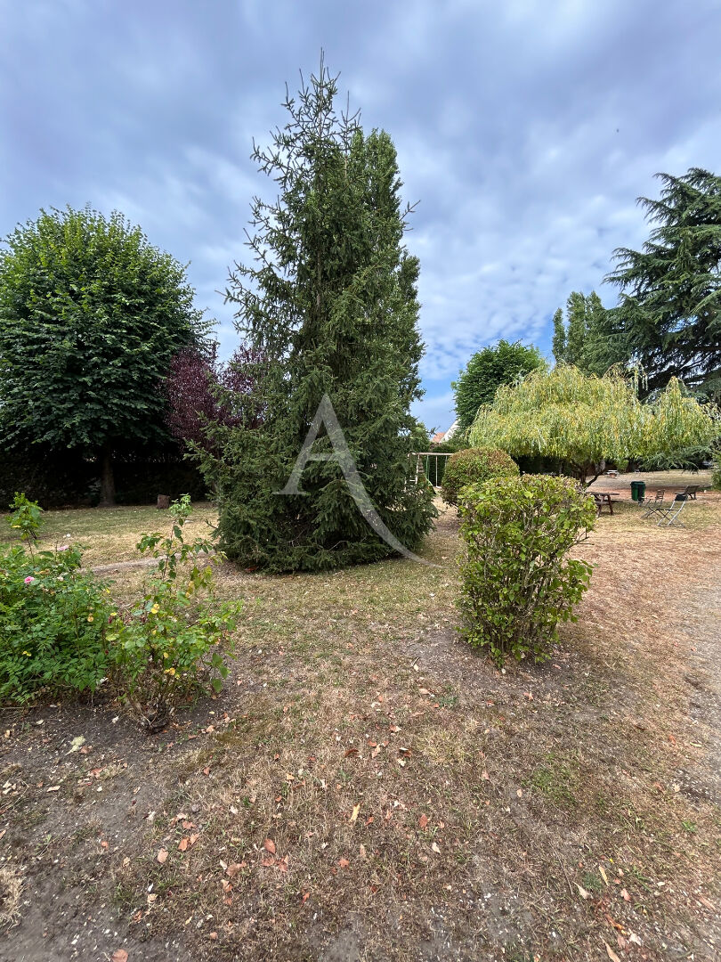 Appartement – ERMONT VAL-D'OISE ILE-DE-FRANCE - Vue 2