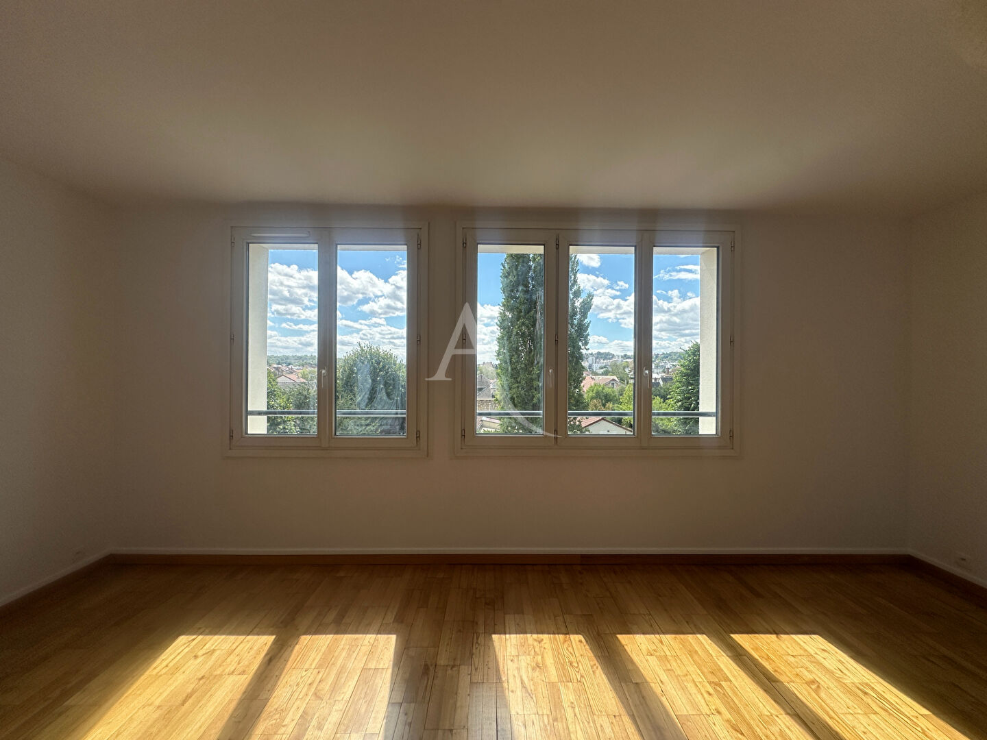 Appartement – ERMONT VAL-D'OISE ILE-DE-FRANCE - Vue 4