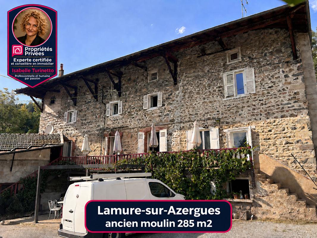 Maison 9 pièces 285 m² · à Lamure sur Azergues · 285 m² · 255 000 €