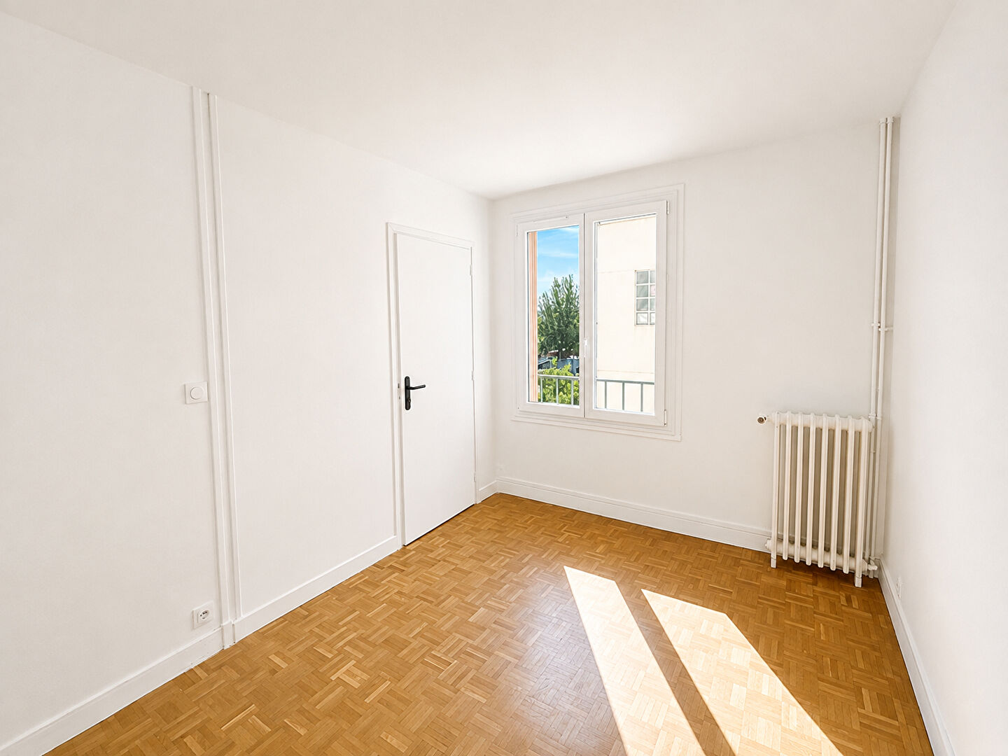 Appartement – ST OUEN L AUMONE VAL-D'OISE ILE-DE-FRANCE - Vue 4