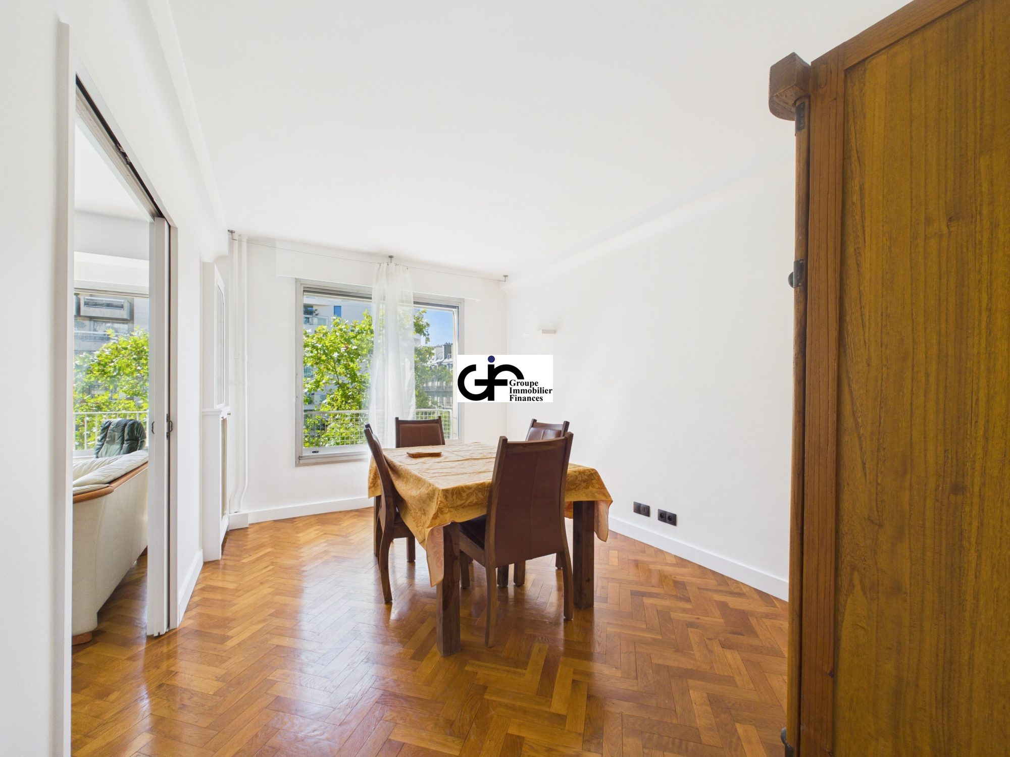 Appartement – PARIS - Vue 4