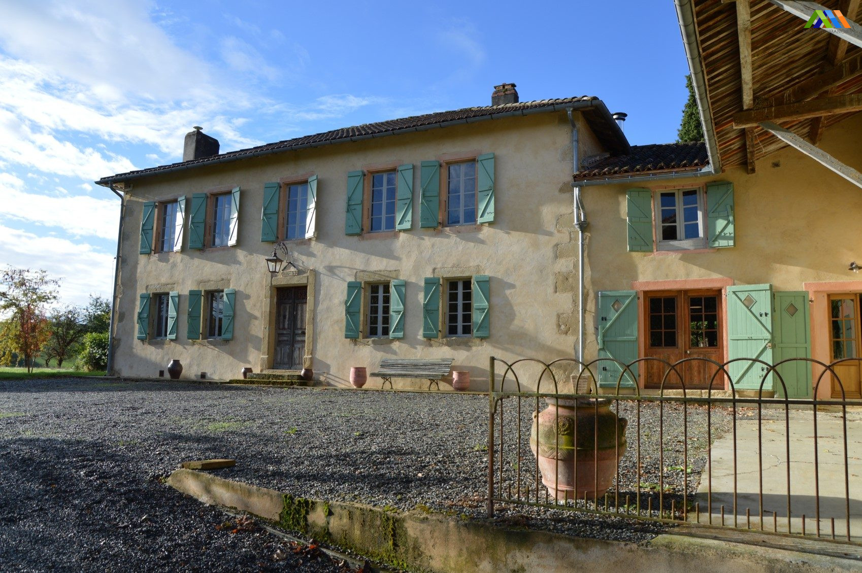 Maison 16 pièces 677 m² · à Montbernard · 677 m² · 900 000 €