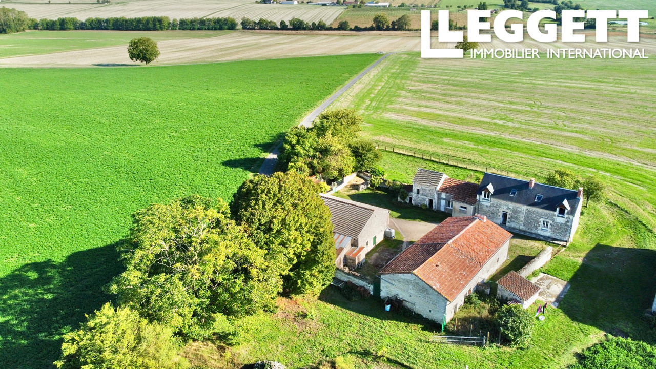 Maison 6 pièces 140 m² · à St Gervais les Trois Clochers · 140 m² · 199 000 €