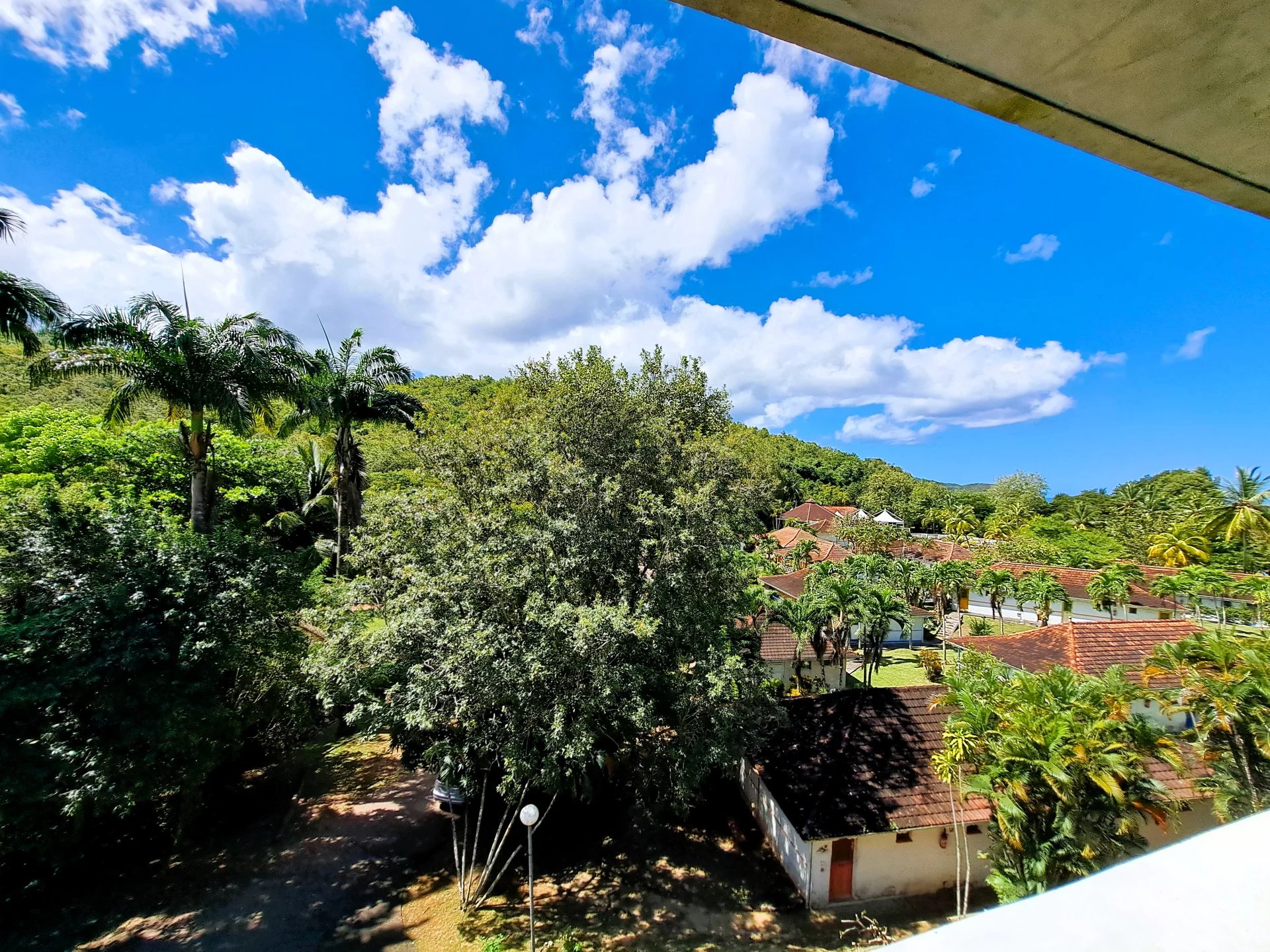 Appartement 4 pièces 99 m² · à Les Trois Ilets · 99 m² · 395 000 €