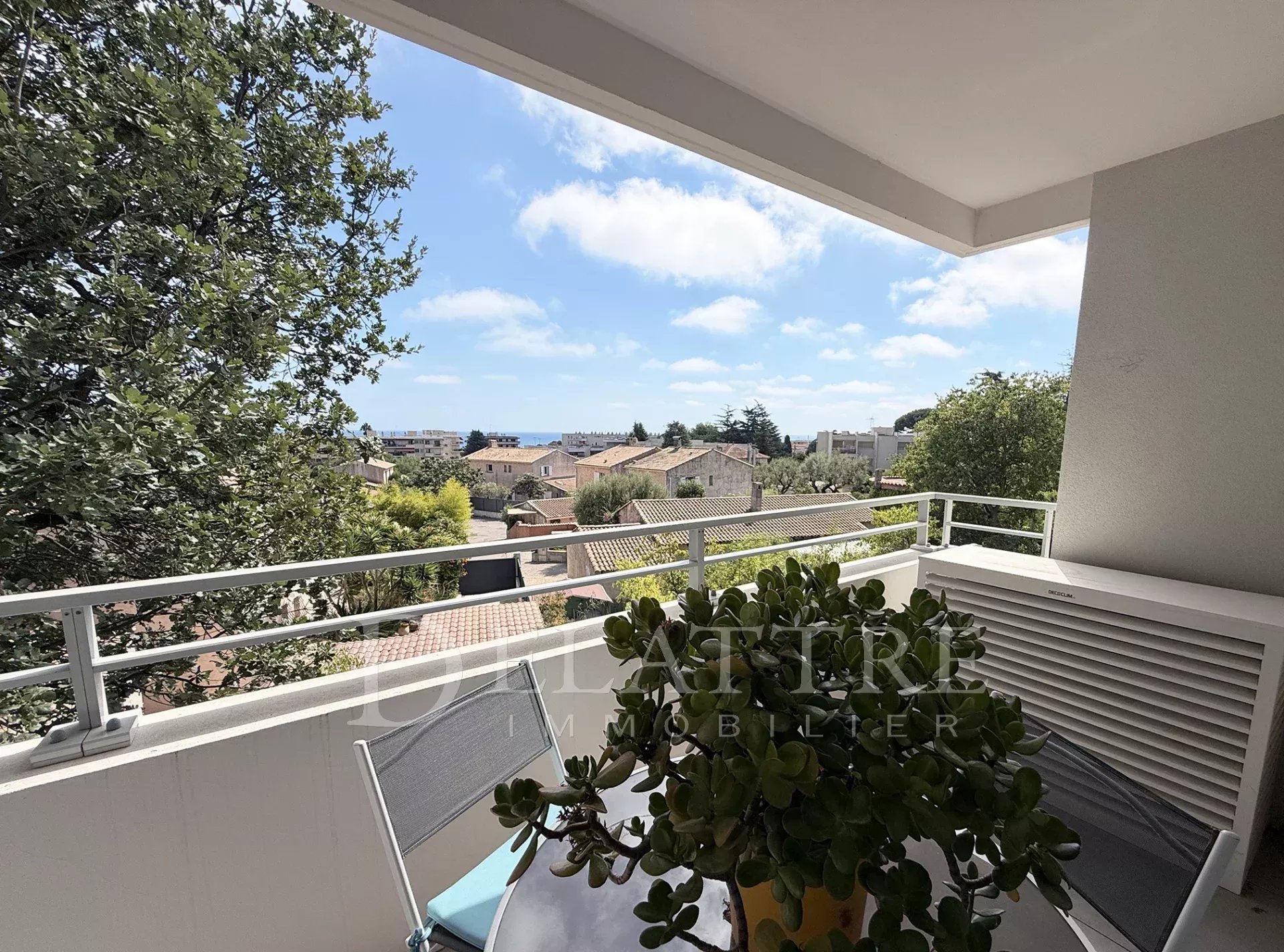 Appartement 3 pièces 64 m² · à Antibes · 64 m² · 365 000 €