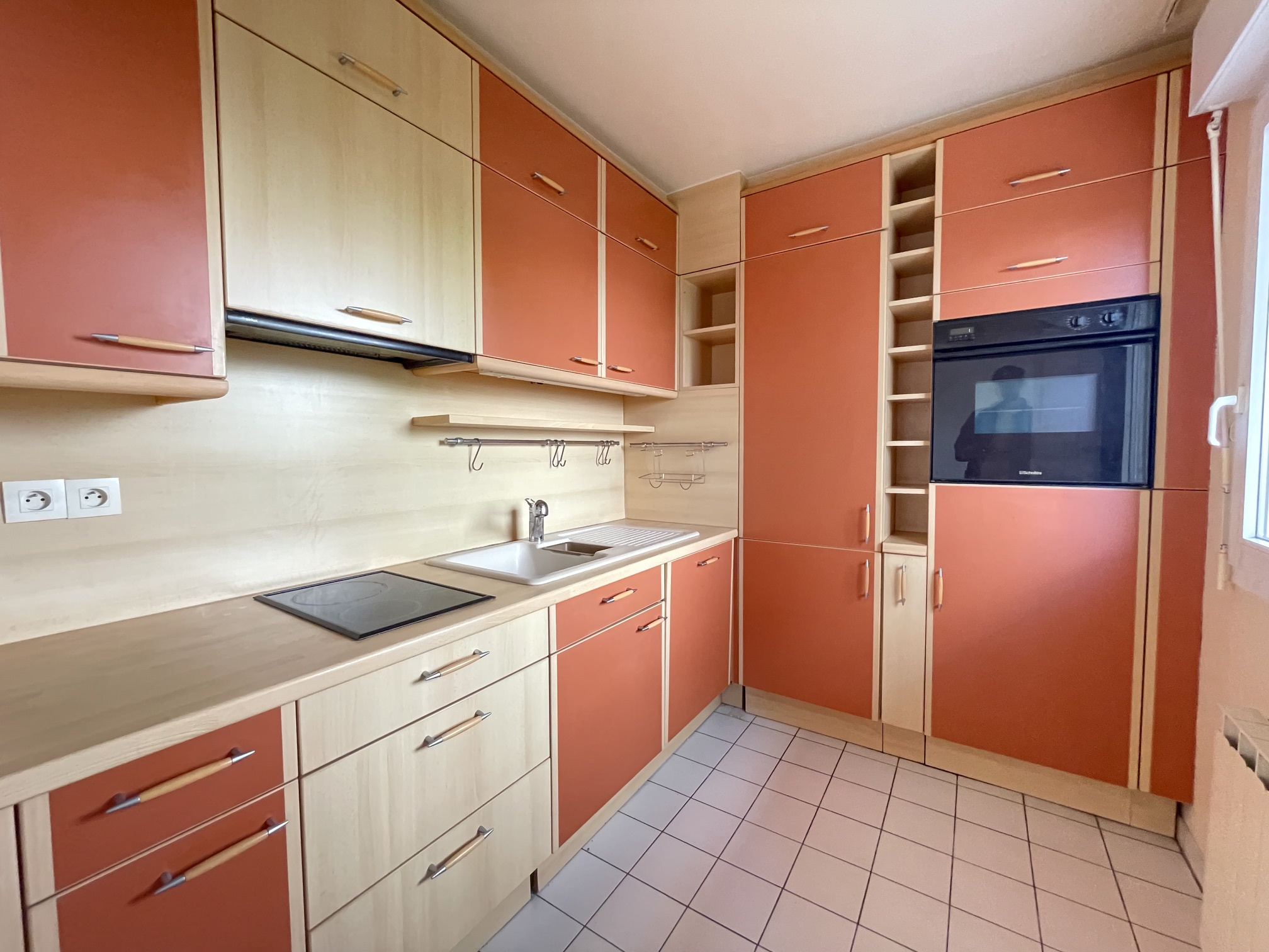 Appartement – CLICHY HAUTS-DE-SEINE ILE-DE-FRANCE - Vue 2