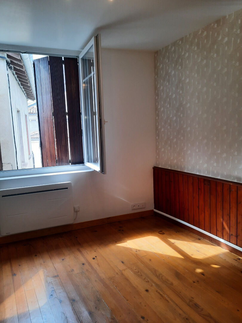 Appartement 2 pièces 28 m² · à Caussade · 28 m² · 450 €/mois