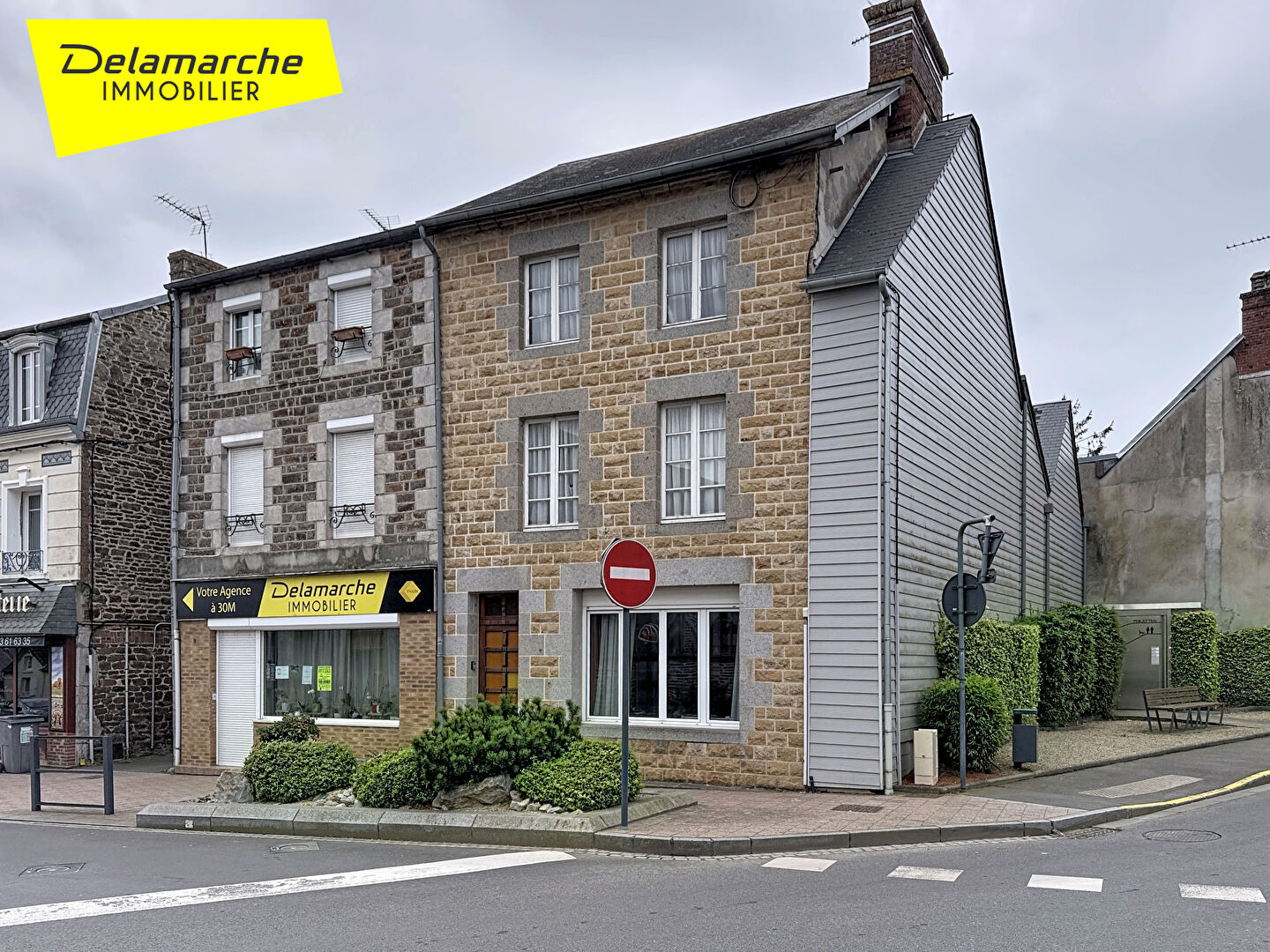 Maison 9 pièces 186 m² · à Brehal · 186 m² · 199 000 €