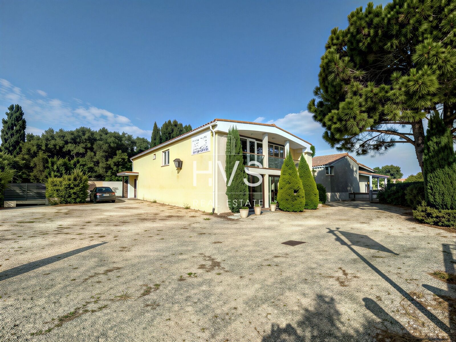 Local commercial 494 m² · à Les Milles · 494 m² · 1 000 000 €