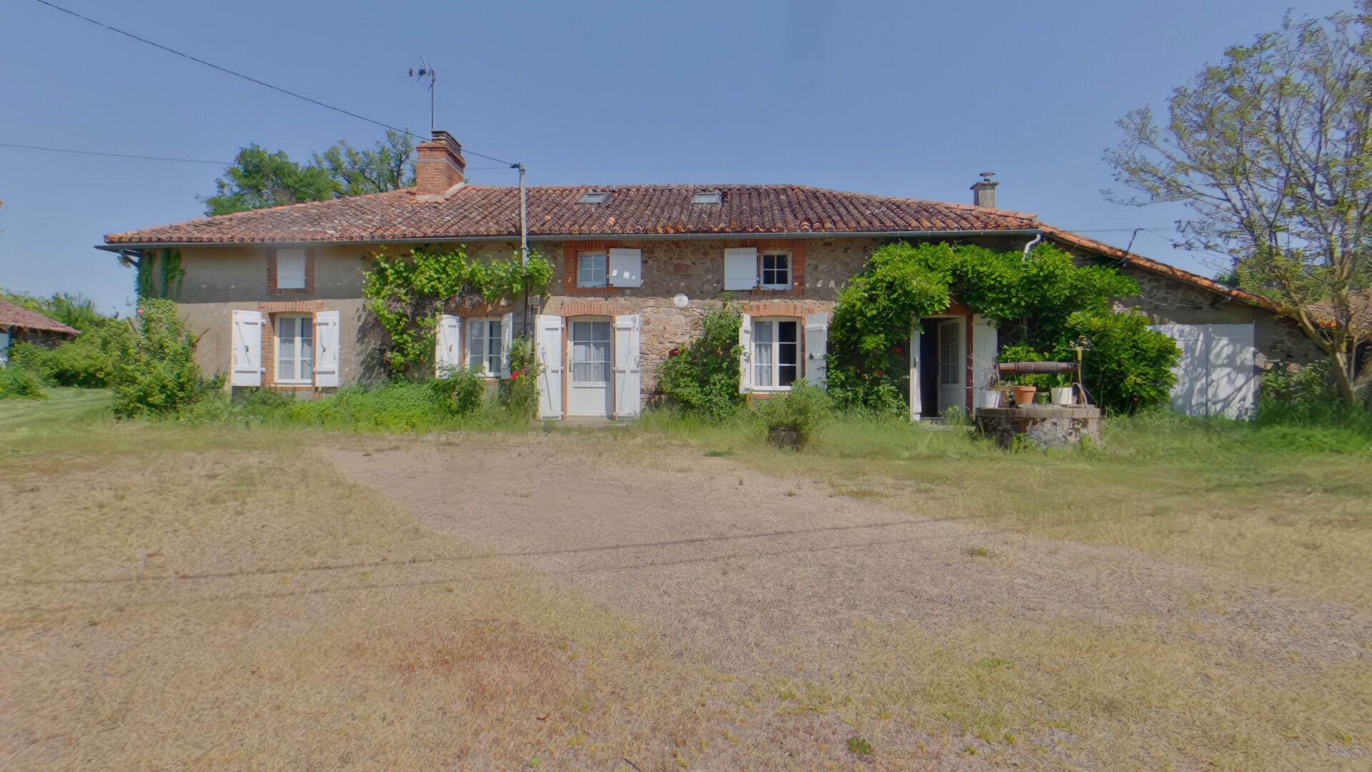 Maison 6 pièces 141 m² · à Luchapt · 141 m² · 189 000 €