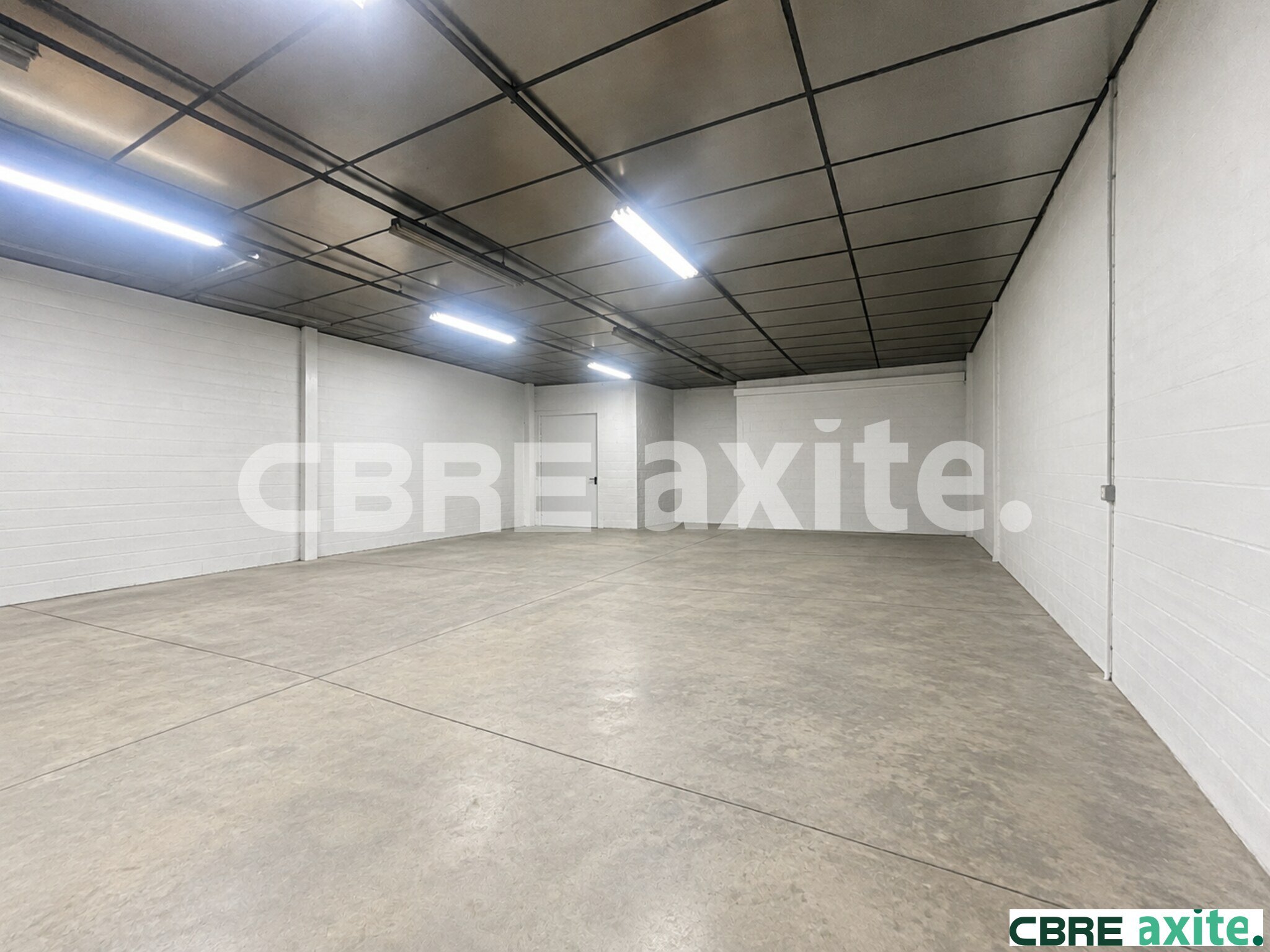 Local commercial 225 m² · à Rochetoirin · 225 m² · 1 313 €/mois