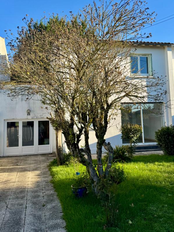 Maison 3 pièces 63 m² · à Saintes · 63 m² · 124 990 €