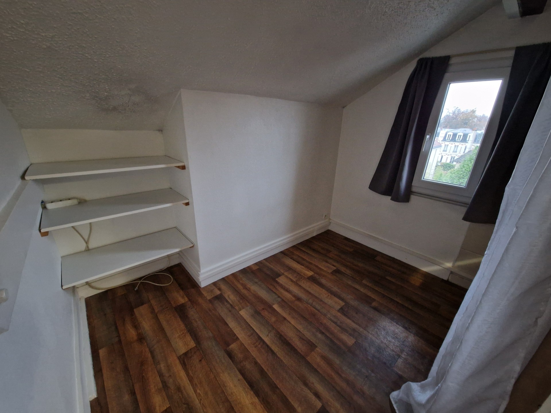 Appartement – FONTENAY SOUS BOIS VAL-DE-MARNE ILE-DE-FRANCE - Plus