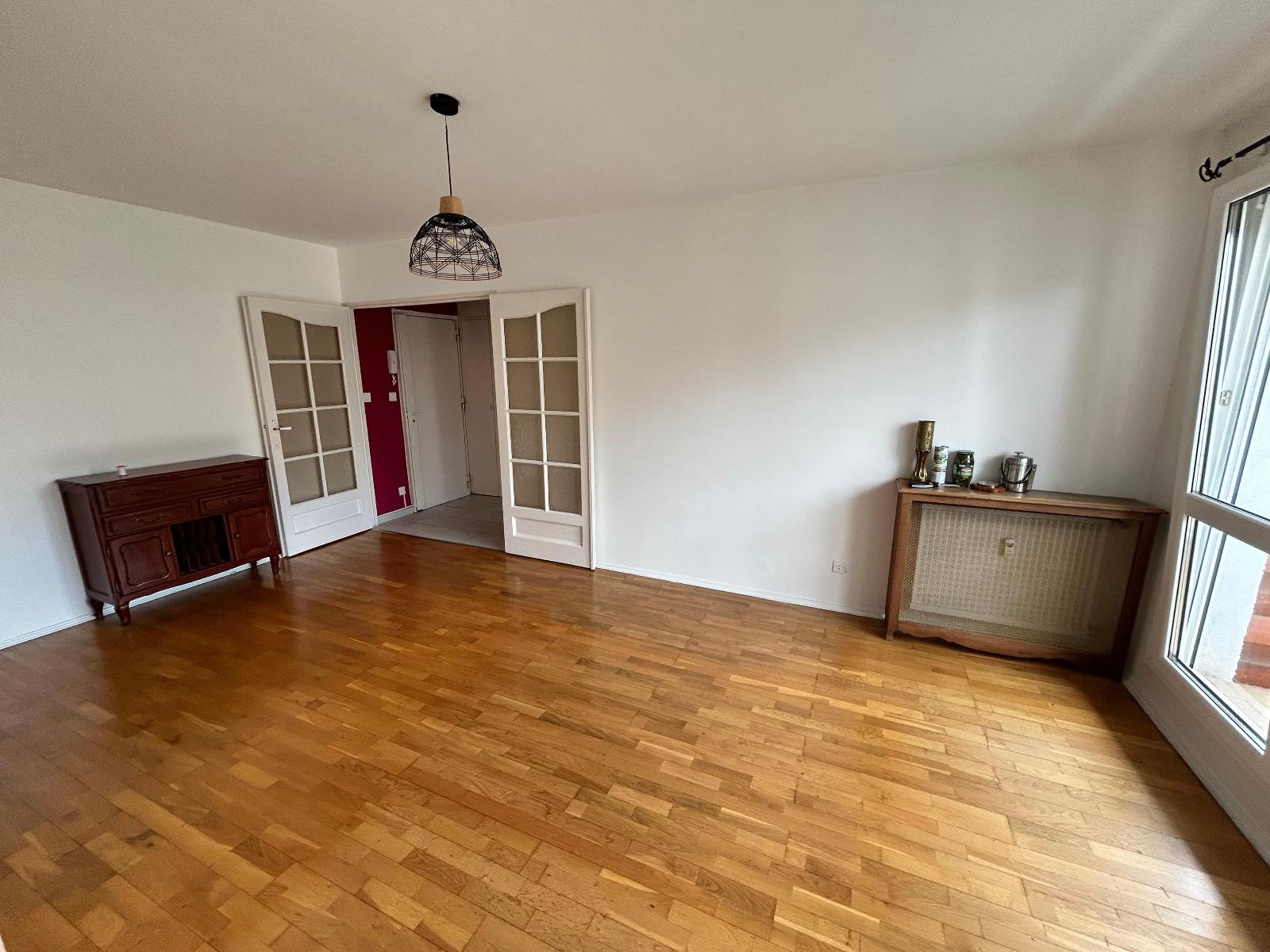 Appartement 2 pièces 56 m² · à St Chamond · 56 m² · 81 000 €