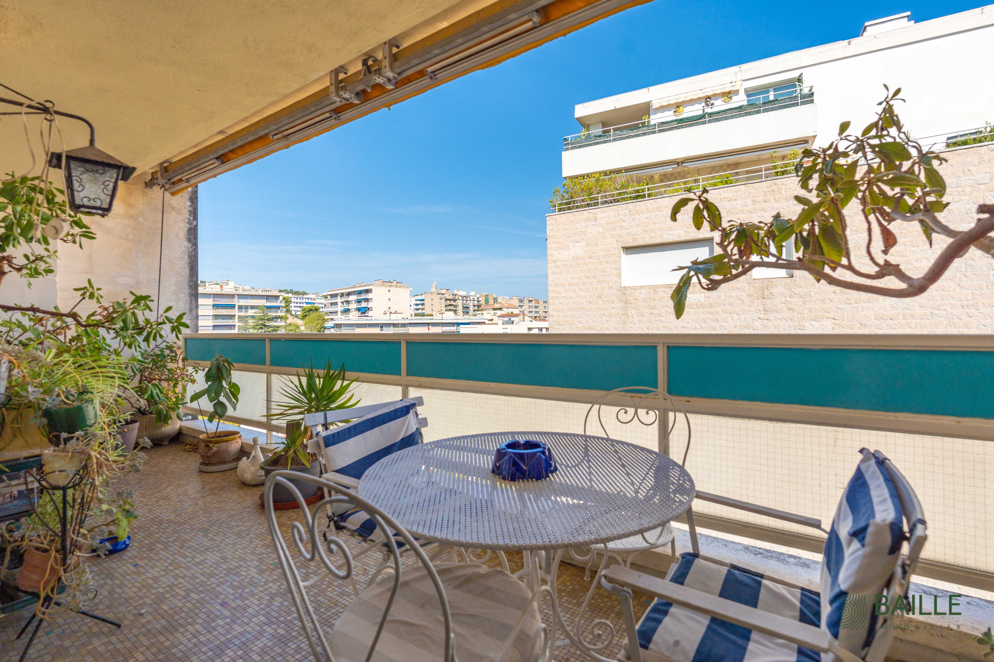 Appartement 4 pièces 131 m² · à Marseille 08 · 131 m² · 480 000 €