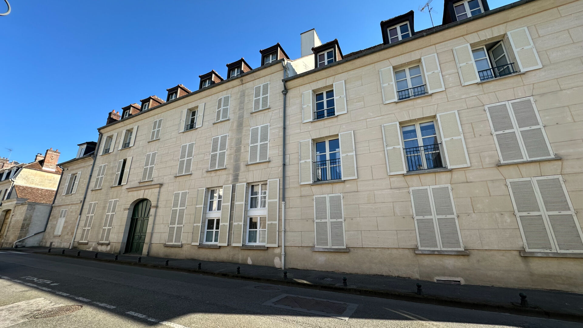 Local commercial 131 m² · à Compiegne · 131 m² · 335 000 €