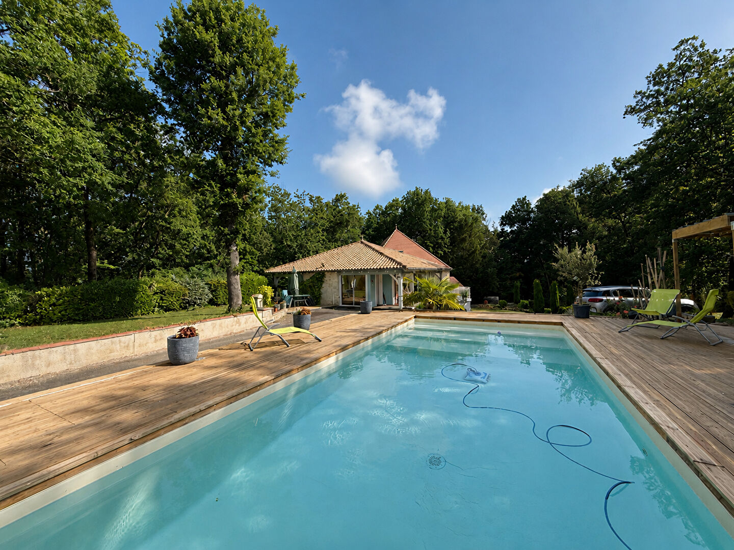Maison 5 pièces 240 m² · à Ledat · 240 m² · 324 400 €