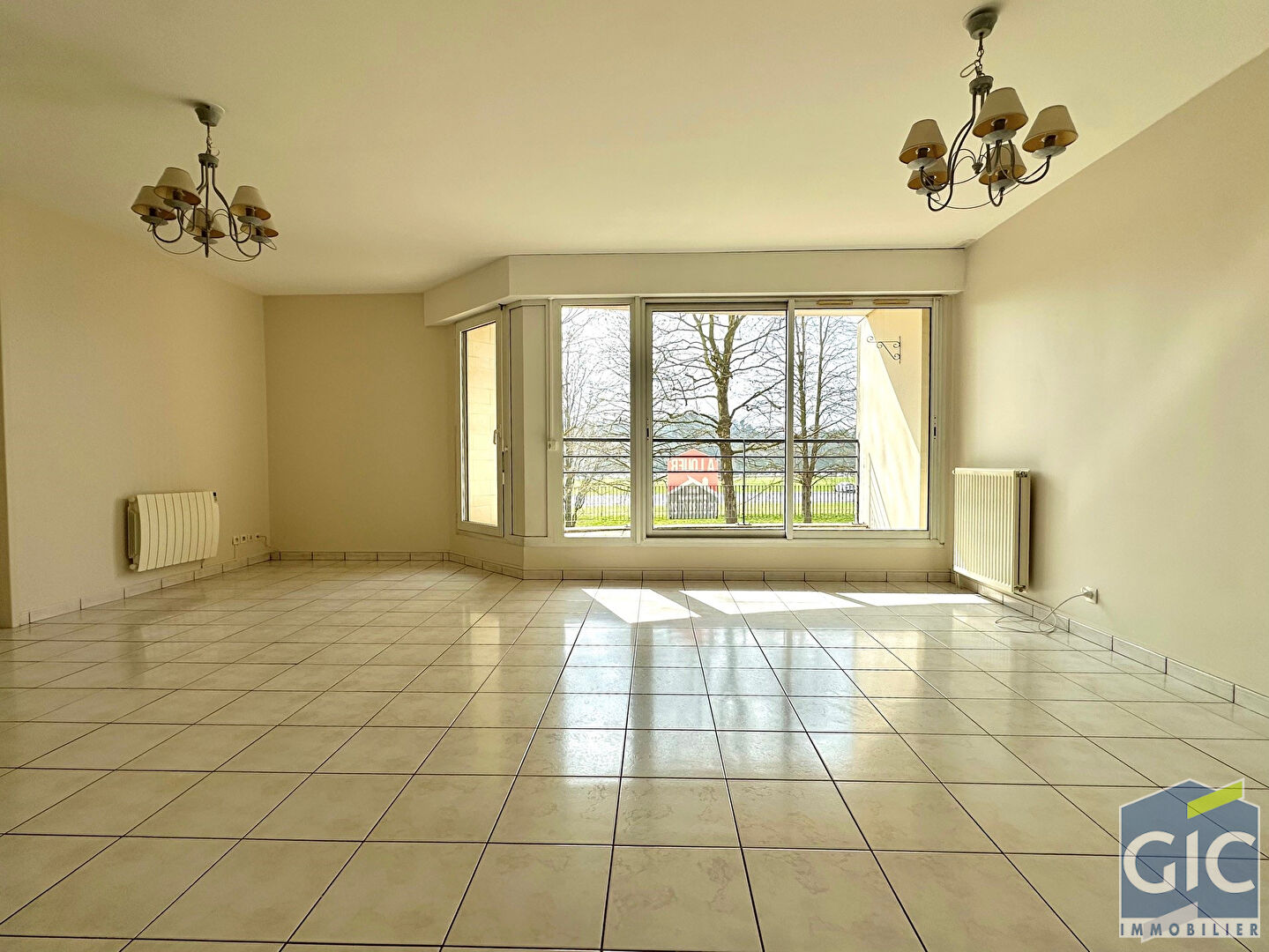 Appartement 5 pièces 119 m² · à Caen · 119 m² · 1 399 €/mois
