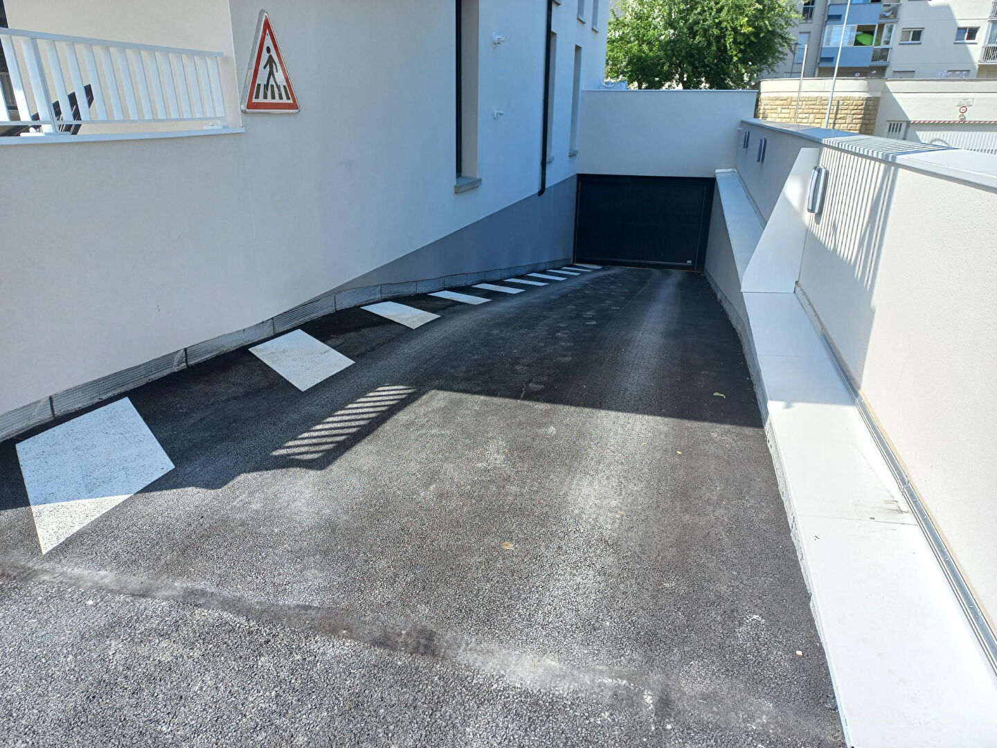 Parking · à St Malo · 113 €/mois