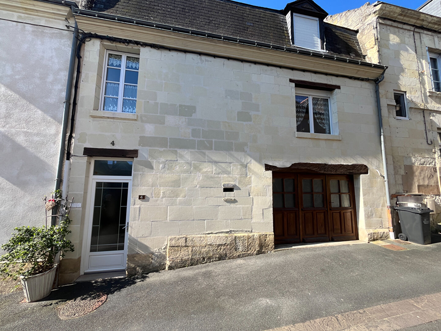 Maison 10 pièces 200 m² · à Bourgueil · 200 m² · 265 000 €