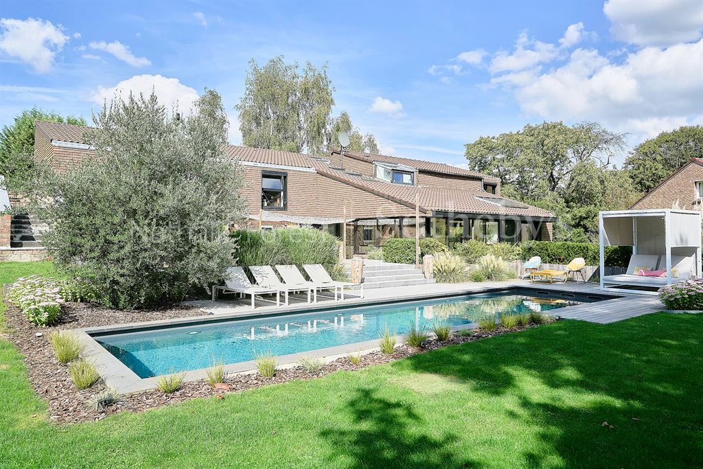 Maison 9 pièces 261 m² · à Villeneuve D Ascq · 261 m² · 1 830 000 €
