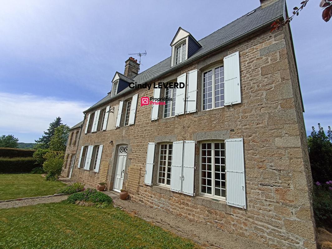Maison 9 pièces 223 m² · à St Nicolas des Bois · 223 m² · 250 000 €