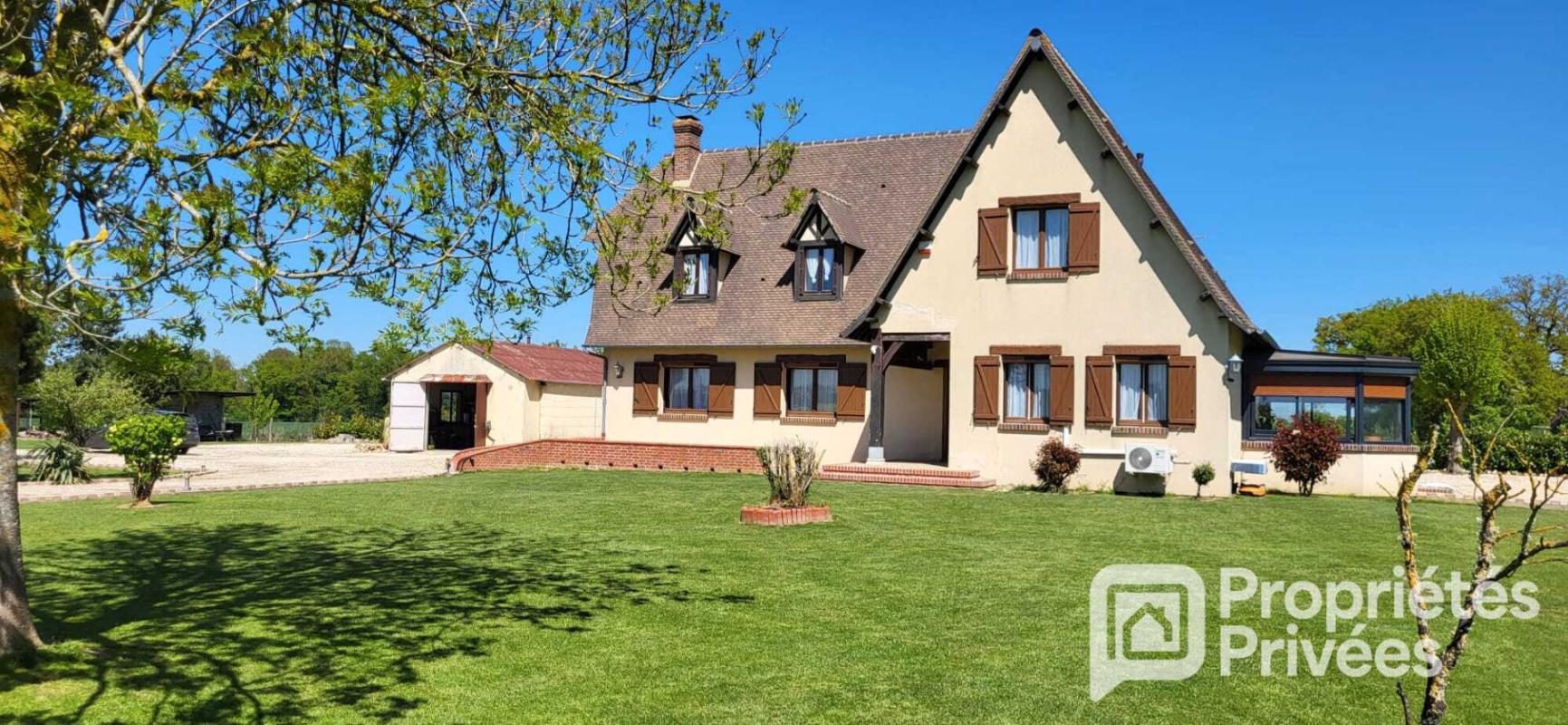 Maison 9 pièces 215 m² · à Pullay · 215 m² · 299 900 €