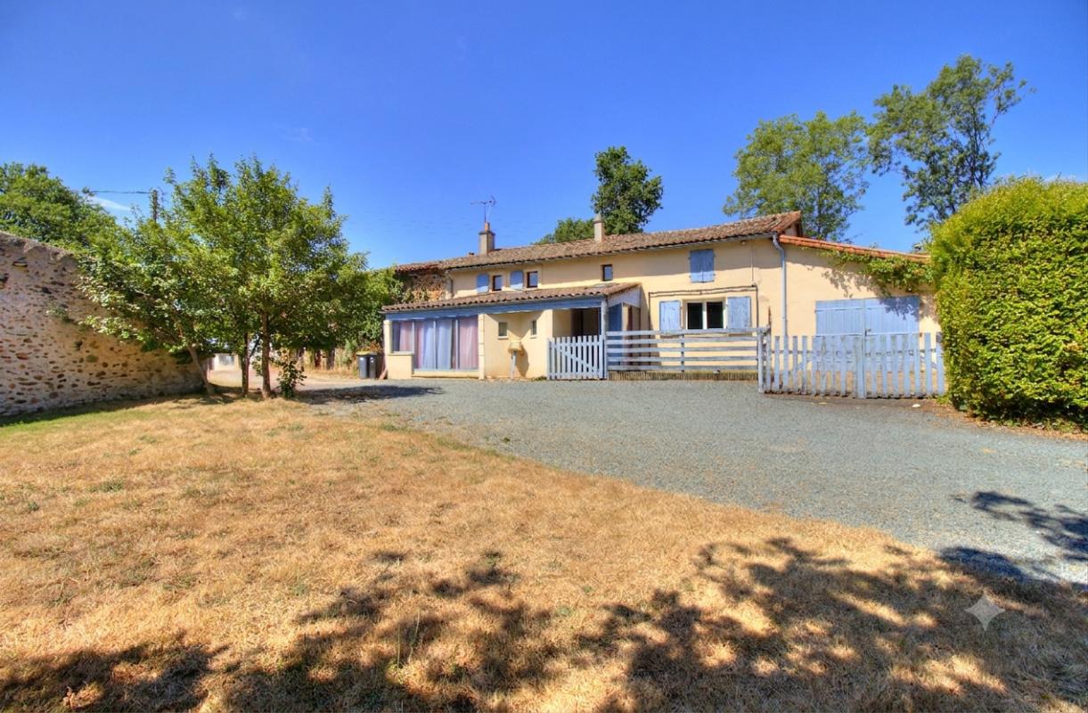Maison 6 pièces 129 m² · à Verruyes · 129 m² · 95 000 €