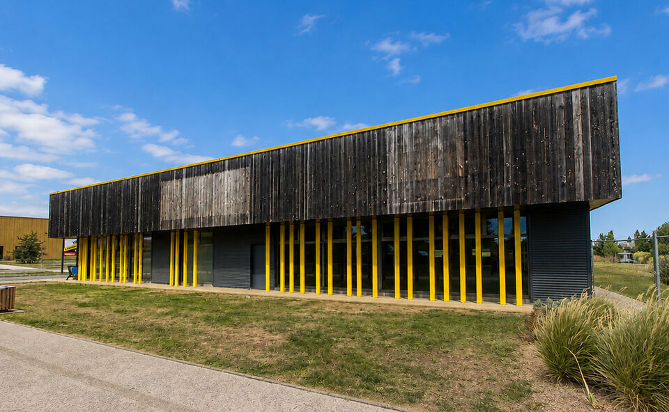 Local commercial 1165 m² · à Mondeville · 1 165 m² · 8 541 €/mois