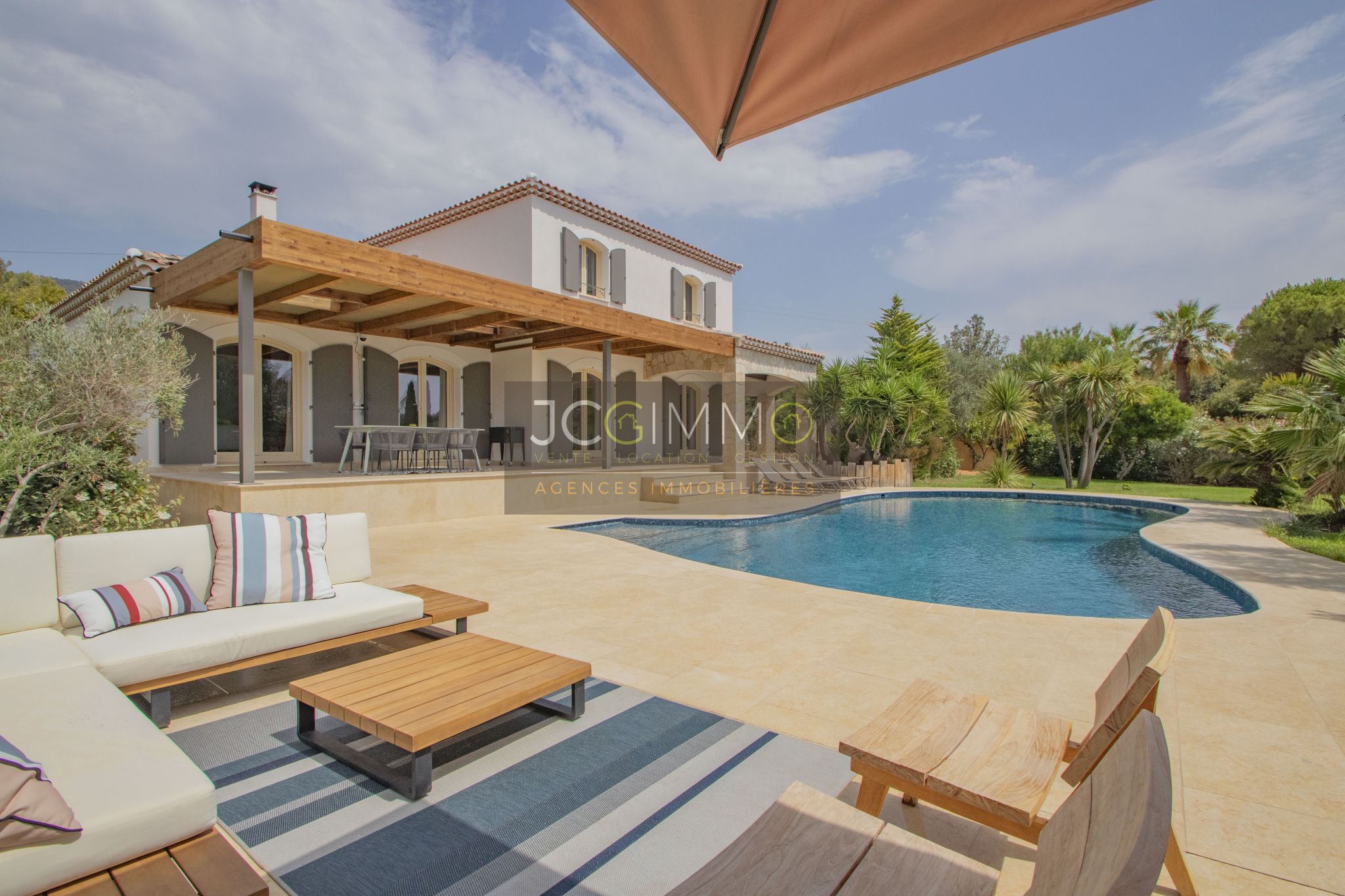 Maison 6 pièces 220 m² · à La Farlede · 220 m² · 1 540 000 €