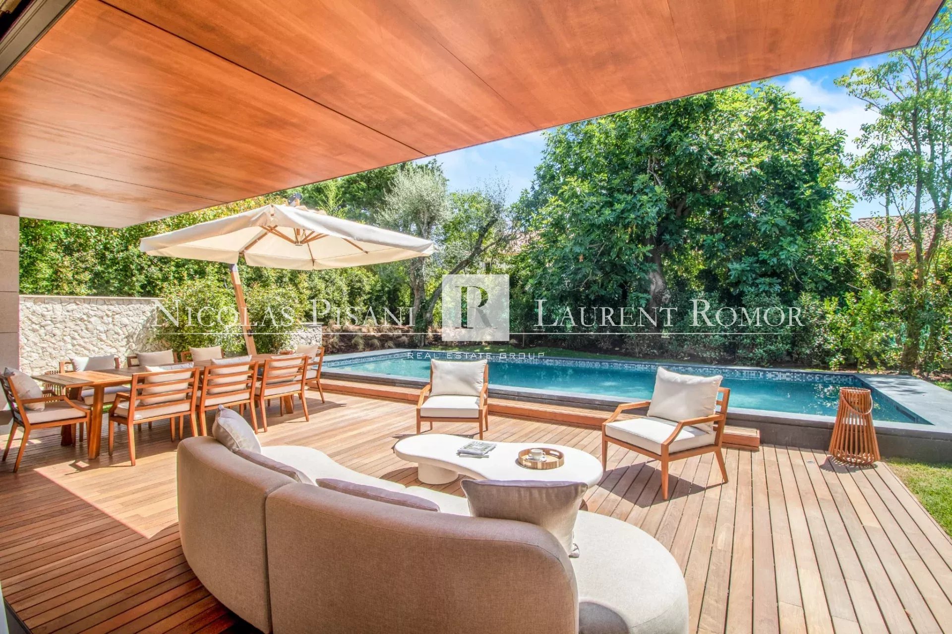 Maison 7 pièces 350 m² · à St Jean Cap Ferrat · 350 m² · 16 000 000 €