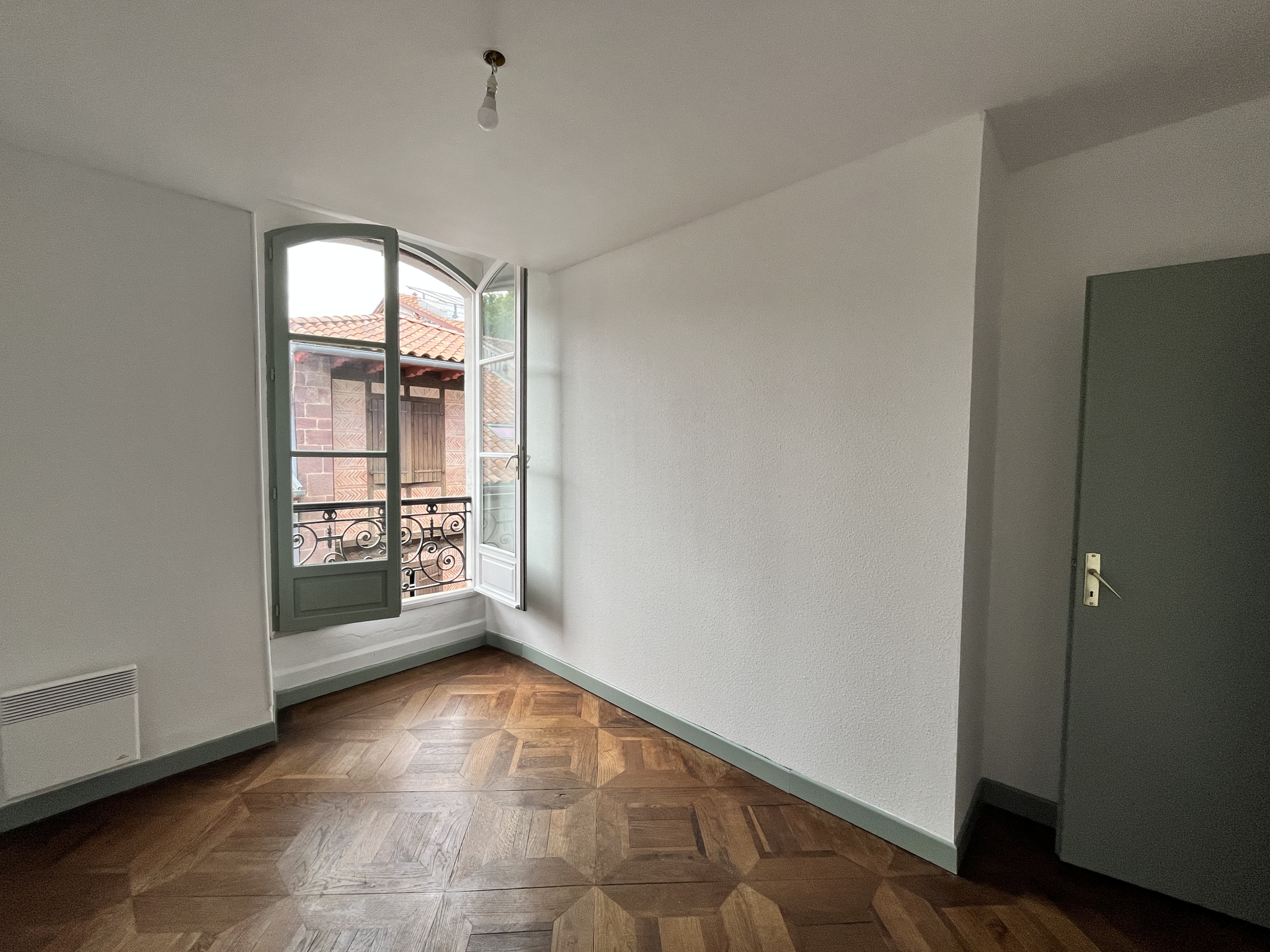Appartement – ST JEAN PIED DE PORT PYRENEES-ATLANTIQUES NOUVELLE-AQUITAINE - Plus