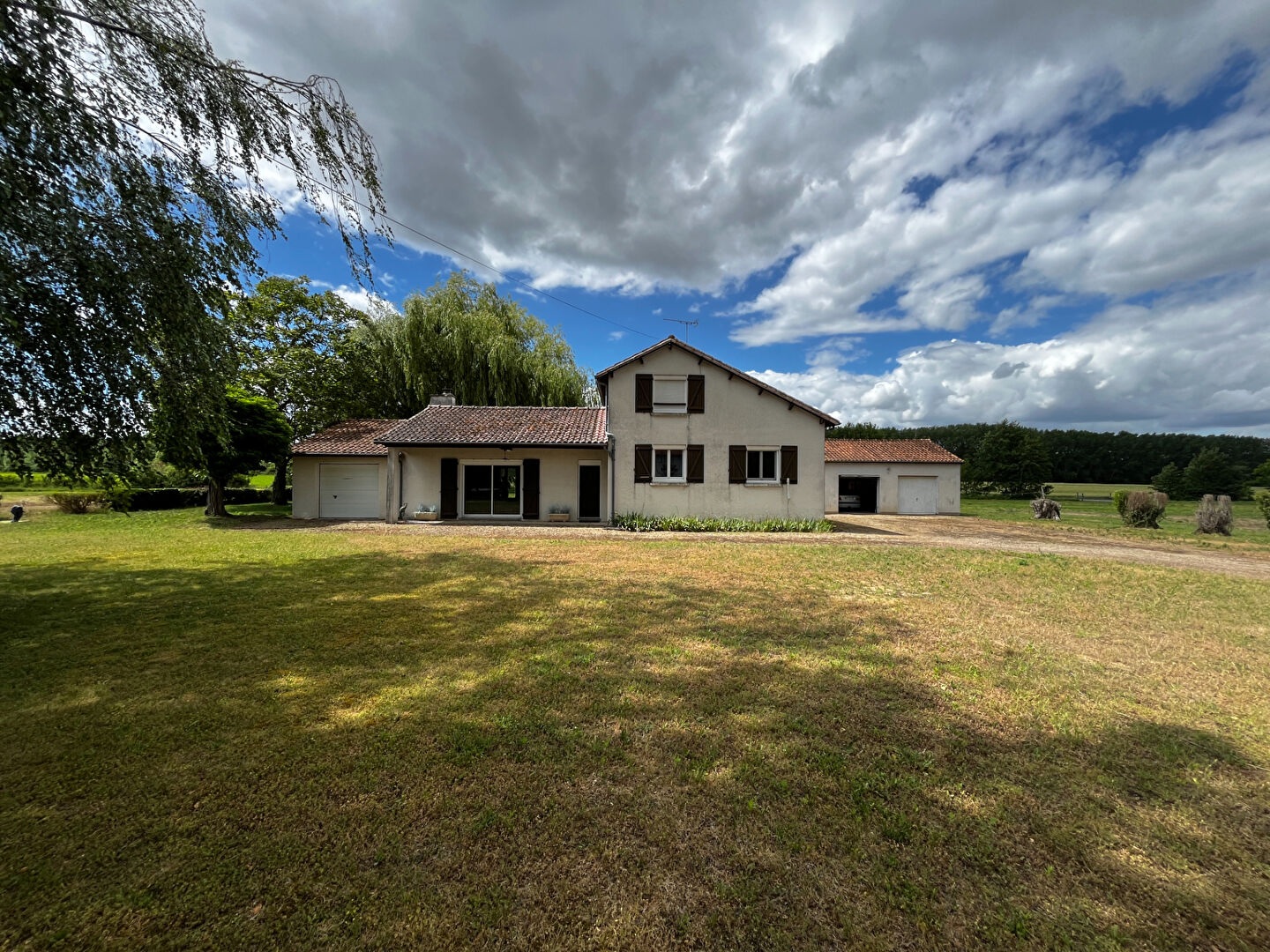 Maison 6 pièces 137 m² · à St Gervais les Trois Clochers · 137 m² · 183 000 €