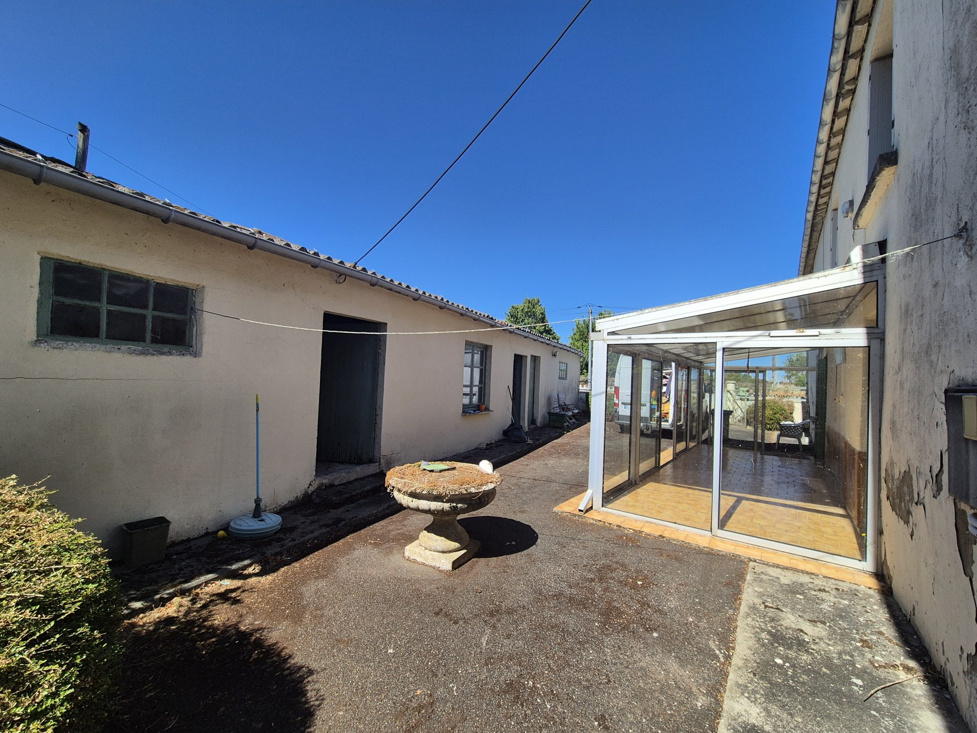 Maison 7 pièces 172 m² · à Doeuil sur le Mignon · 172 m² · 109 000 €