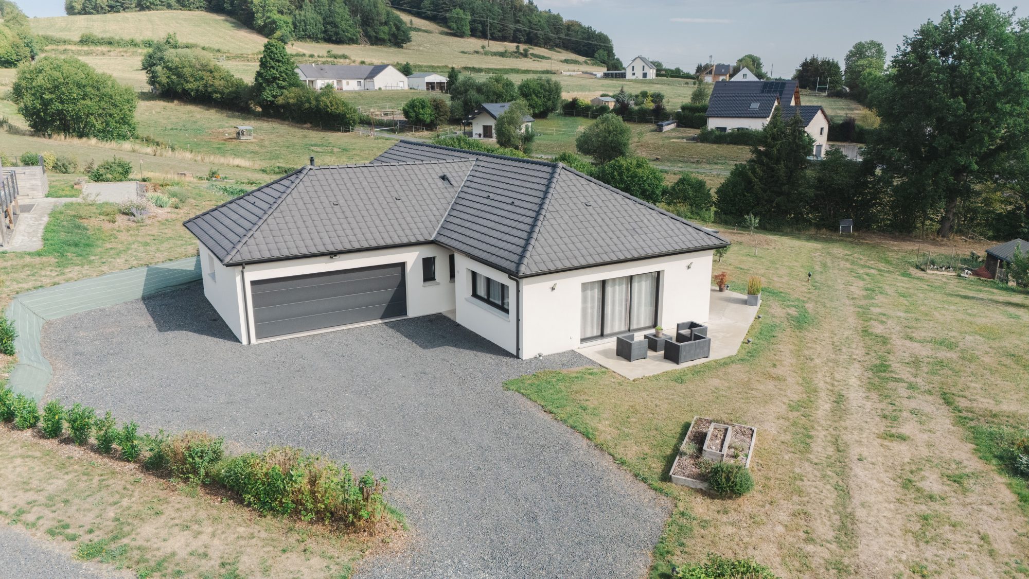 Maison 4 pièces 123 m² · à St Bonnet Pres Orcival · 123 m² · 398 000 €