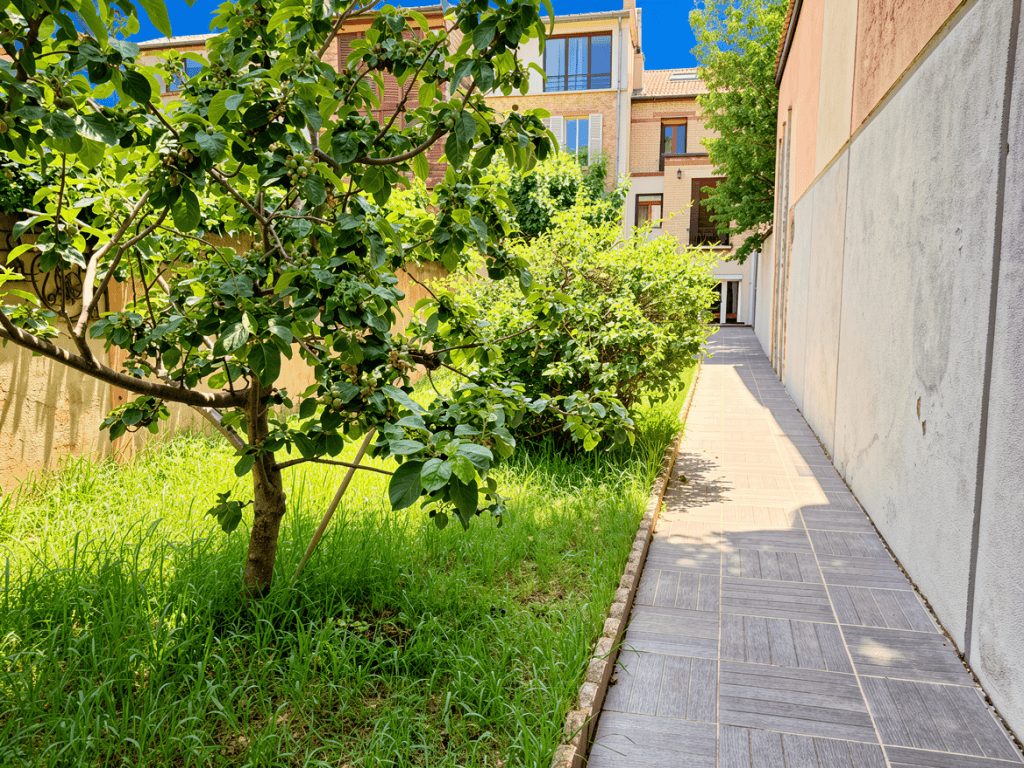 Maison 5 pièces 176 m² · à Montreuil · 176 m² · 899 000 €