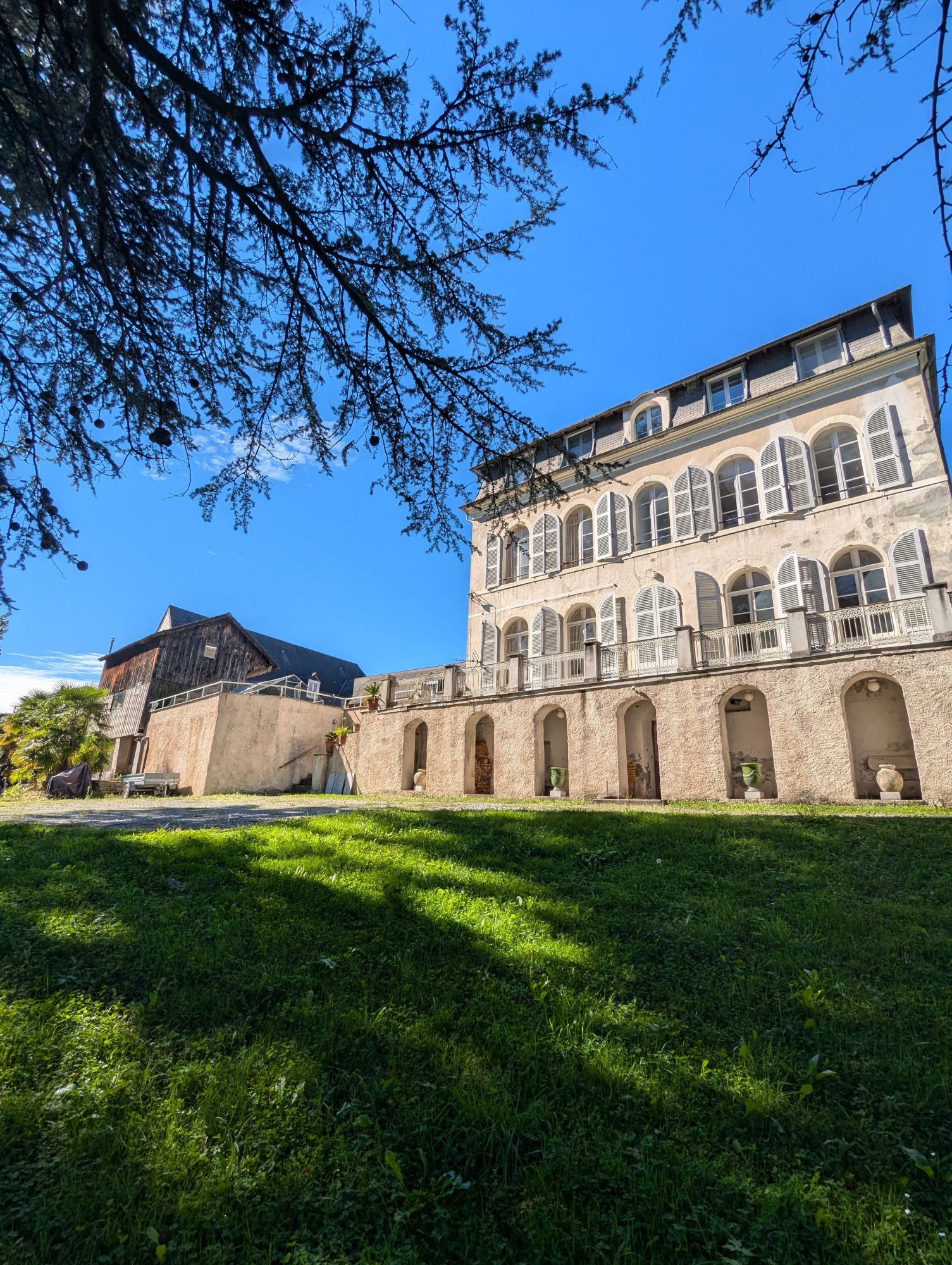 Maison 12 pièces 441 m² · à Pau · 441 m² · 695 000 €