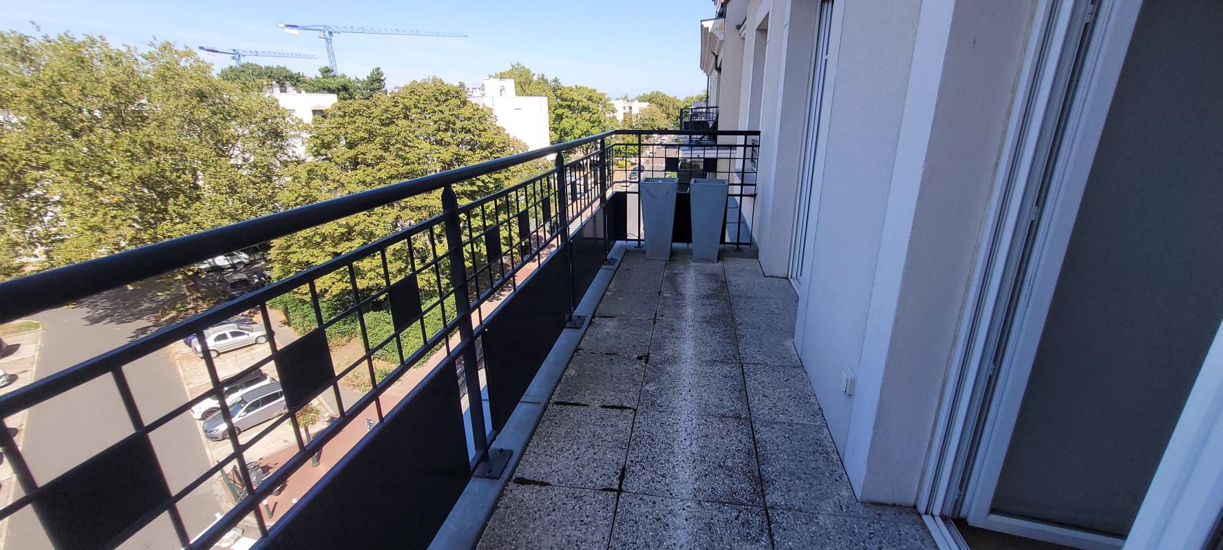 Appartement – LE PLESSIS ROBINSON HAUTS-DE-SEINE ILE-DE-FRANCE - Vue 3