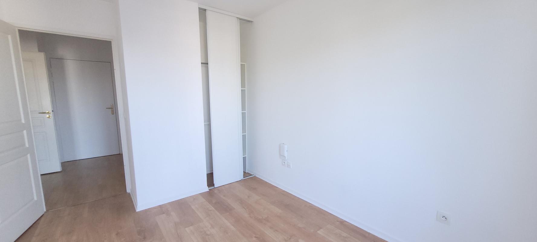 Appartement – LE PLESSIS ROBINSON HAUTS-DE-SEINE ILE-DE-FRANCE - Plus