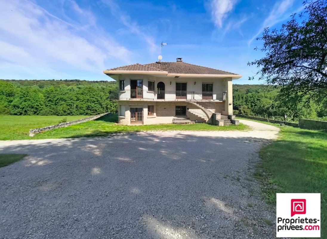Maison 6 pièces 132 m² · à Champey · 132 m² · 169 000 €