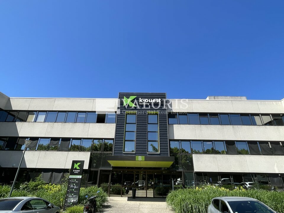 Local commercial 2712 m² · à Limonest · 2 712 m² · 35 649 €/mois