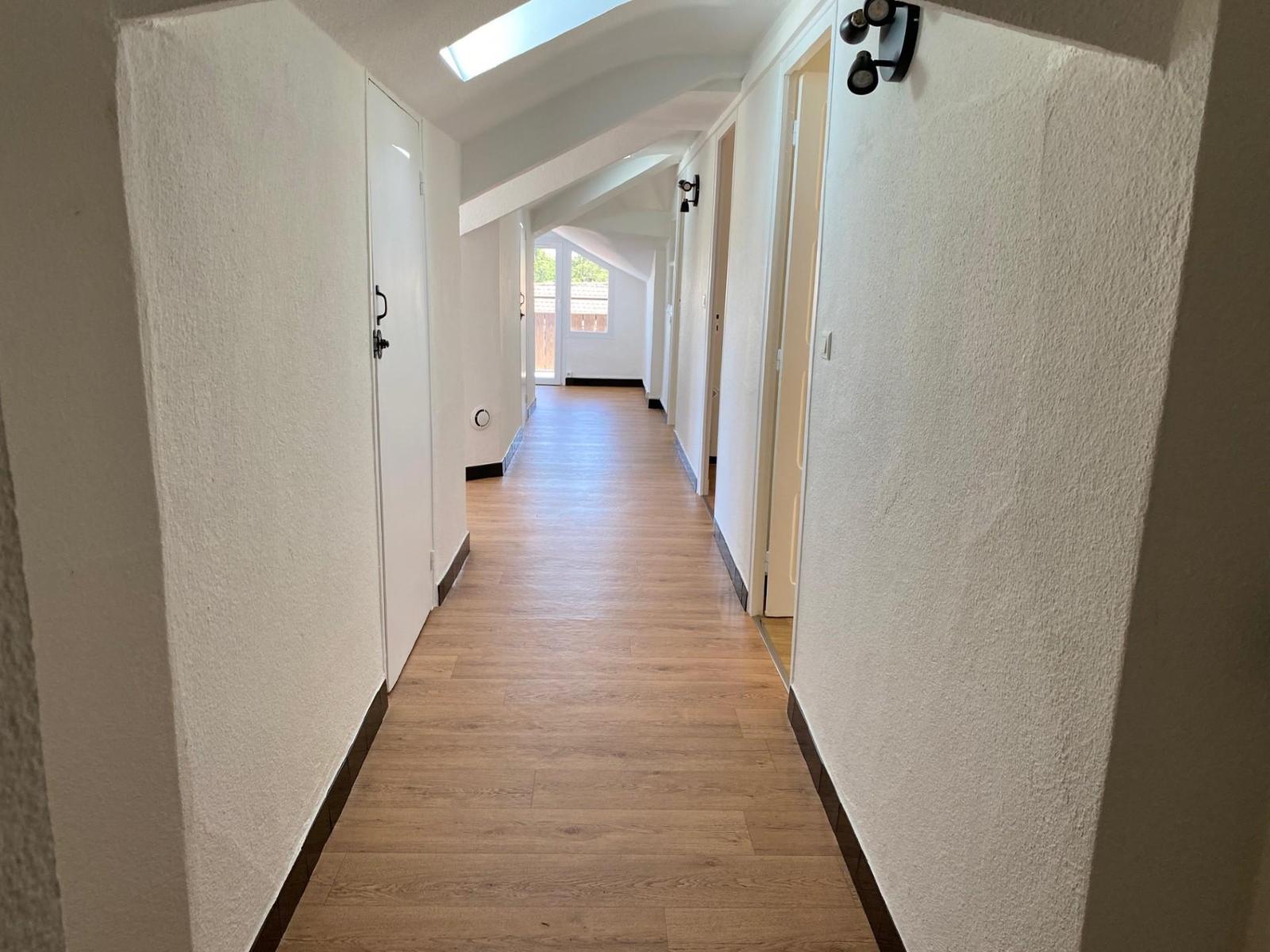 Appartement – AUBENAS ARDECHE AUVERGNE-RHÔNE-ALPES - Plus