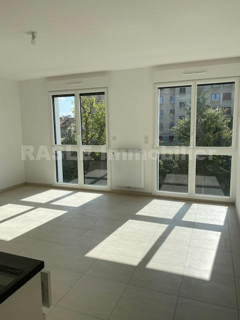 Appartement – CHAMPIGNY SUR MARNE VAL-DE-MARNE ILE-DE-FRANCE - Vue 4