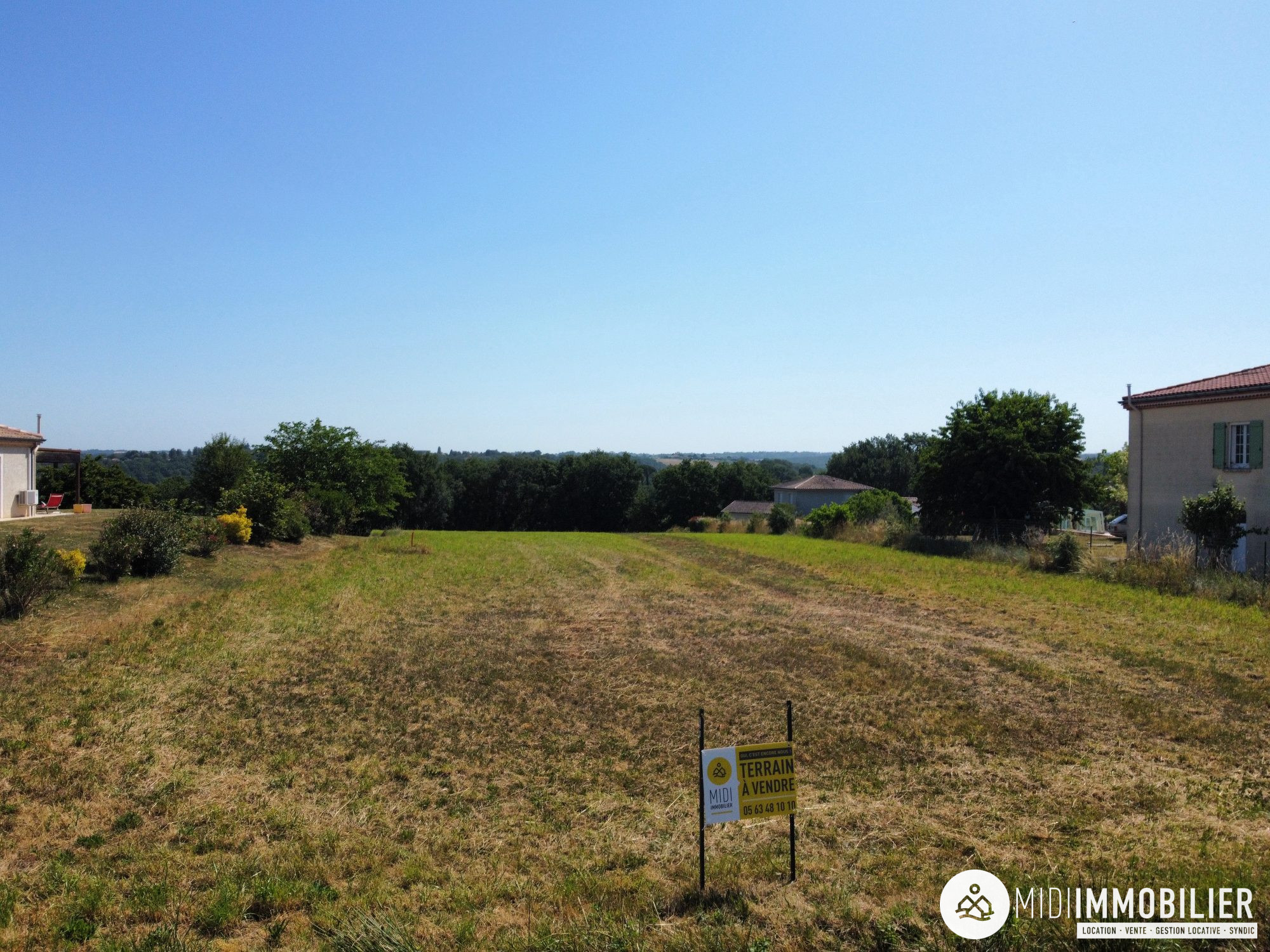 Terrain 700 m² · à Cambon · 700 m² · 70 000 €