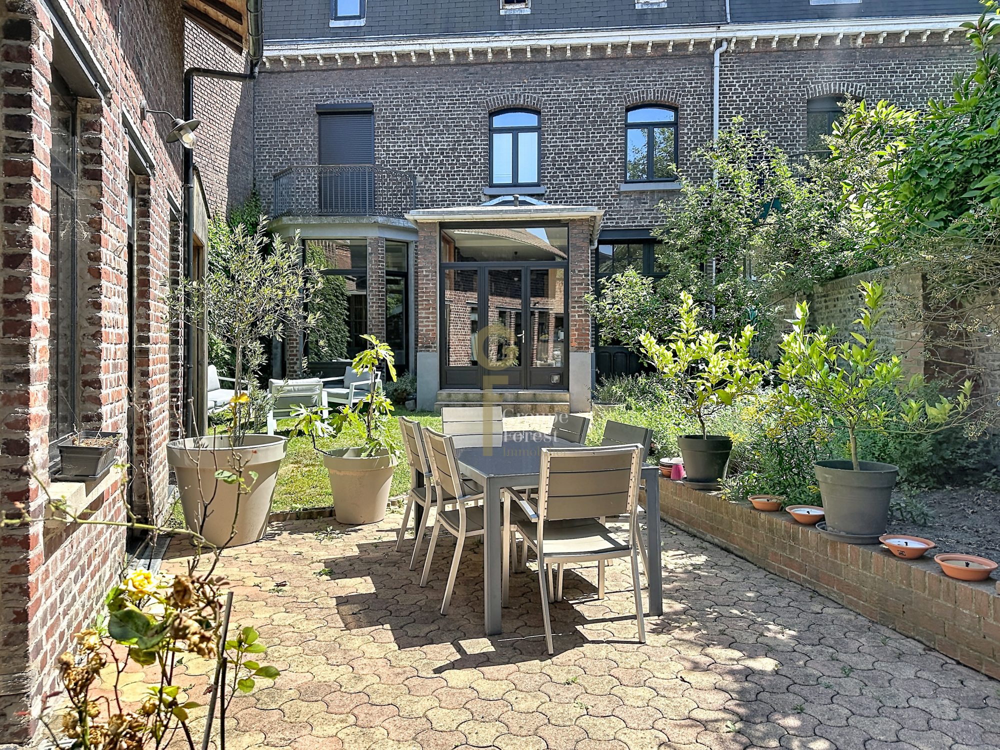 Maison 8 pièces 200 m² · à Tourcoing · 200 m² · 575 000 €