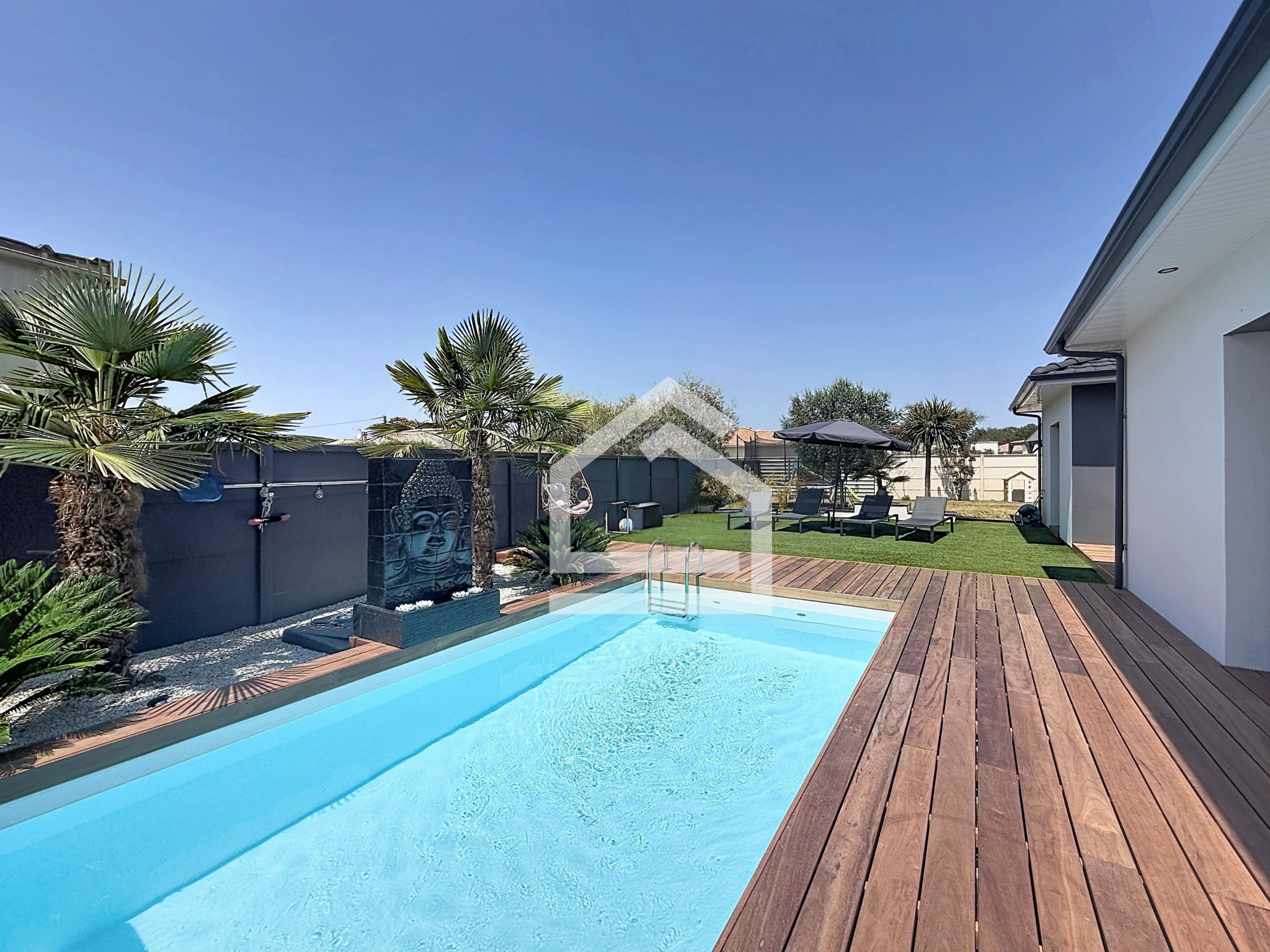 Maison 7 pièces 160 m² · à Soussans · 160 m² · 500 000 €