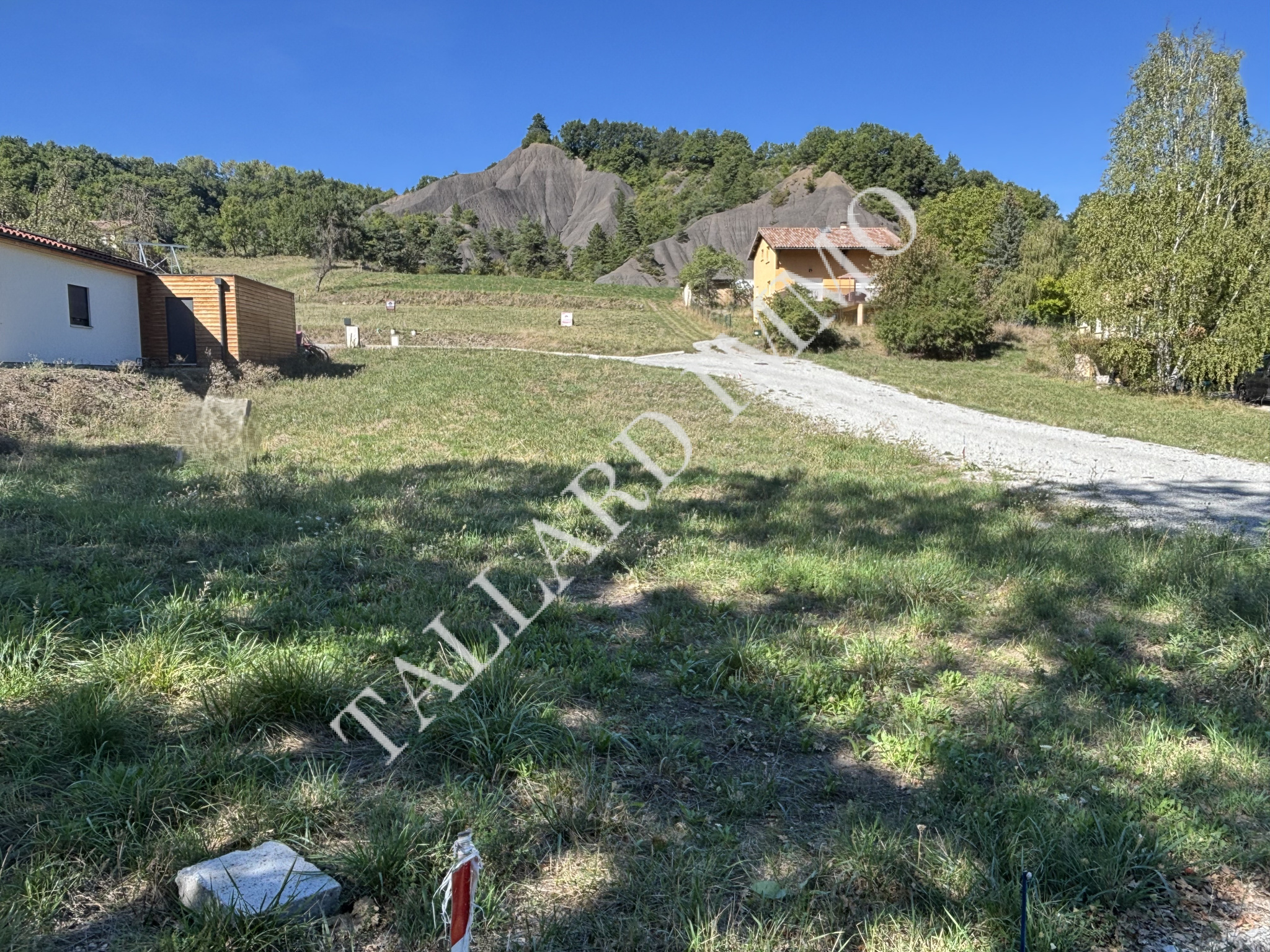 Achat Terrain 717m² TALLARD 05130 - Vue 4